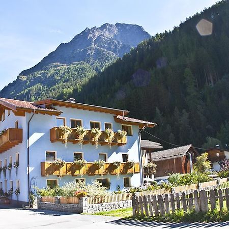 Tirolerhof - Appartementhaus Kaunertal Exterior foto